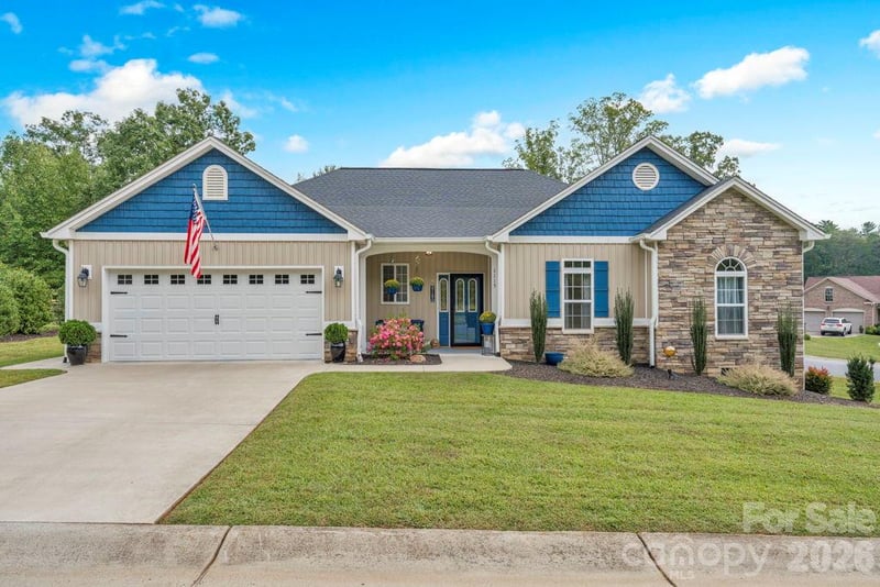 1115 King George Court, Lenoir, NC - 3 beds, 2 baths, 1,766 sqft - $464,900