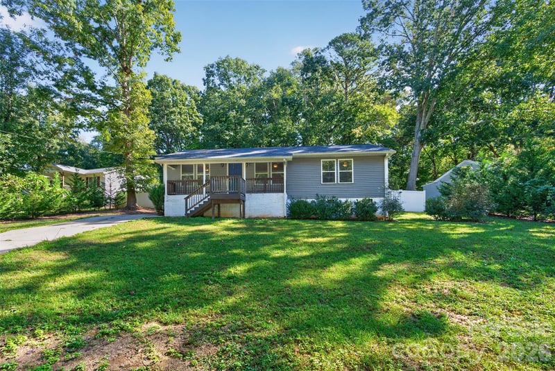 3812 Branding Iron Drive, Gastonia, NC - 3 beds, 2 baths, 1,316 sqft - $269,900