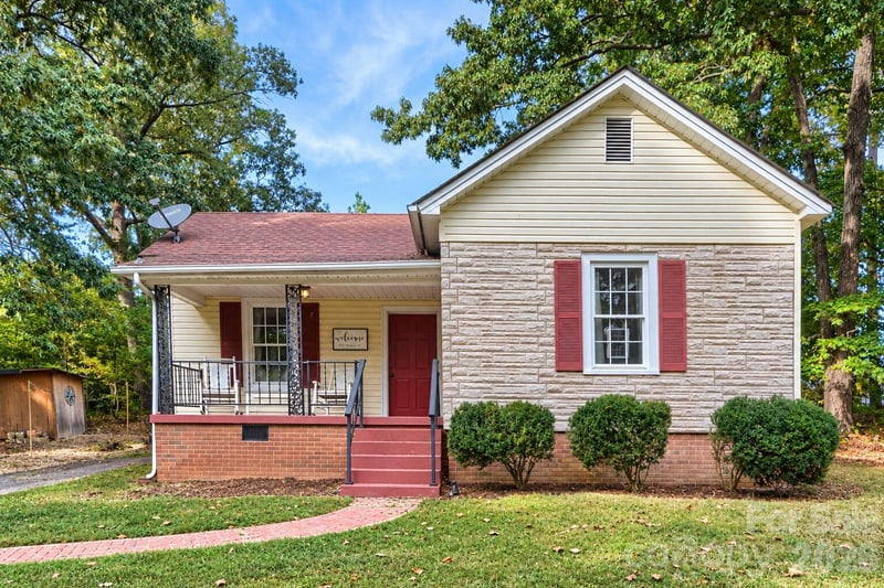 712 Baker Street, Kannapolis, NC - 2 beds, 1 bath, 1,218 sqft - $234,900