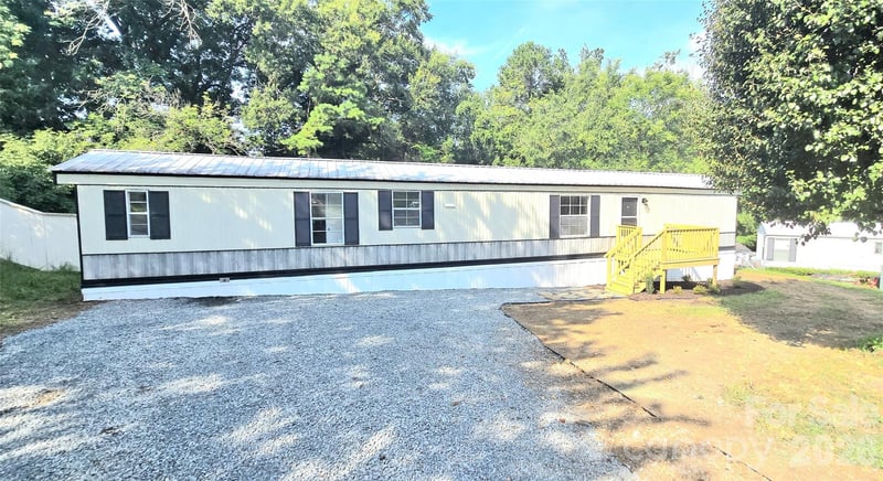 968 Cy Circle, Concord, NC - 2 beds, 2 baths, 924 sqft - $159,900