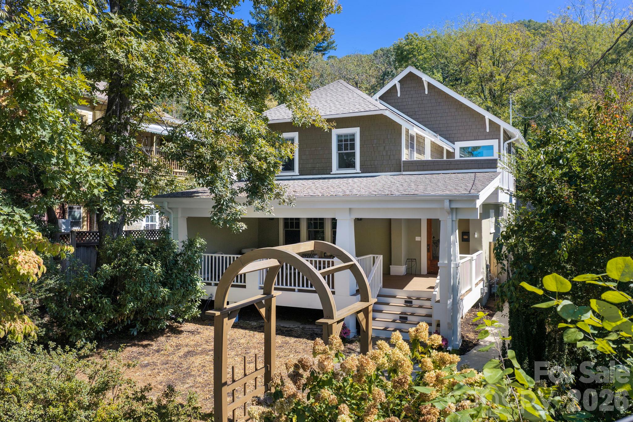 133 Furman Ave, Asheville, NC 28801. property listing photo