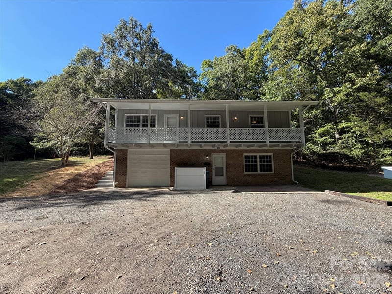 1120 Emerald Drive, Concord, NC - 3 beds, 2.5 baths, 1,700 sqft - $371,000