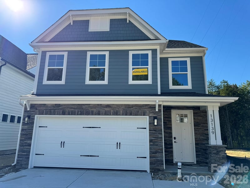 13139 Foxberry Road, Charlotte, NC - 3 beds, 3.5 baths, 2,391 sqft - $489,500