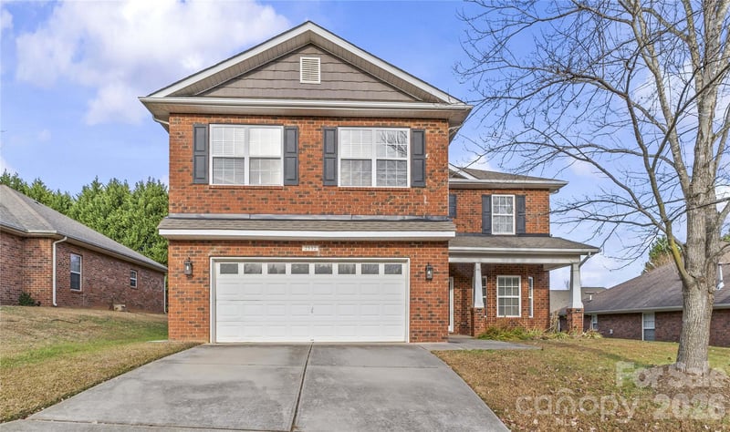 2532 Glyncastle Way, Gastonia, NC - 5 beds, 3.5 baths, 3,408 sqft - $450,000