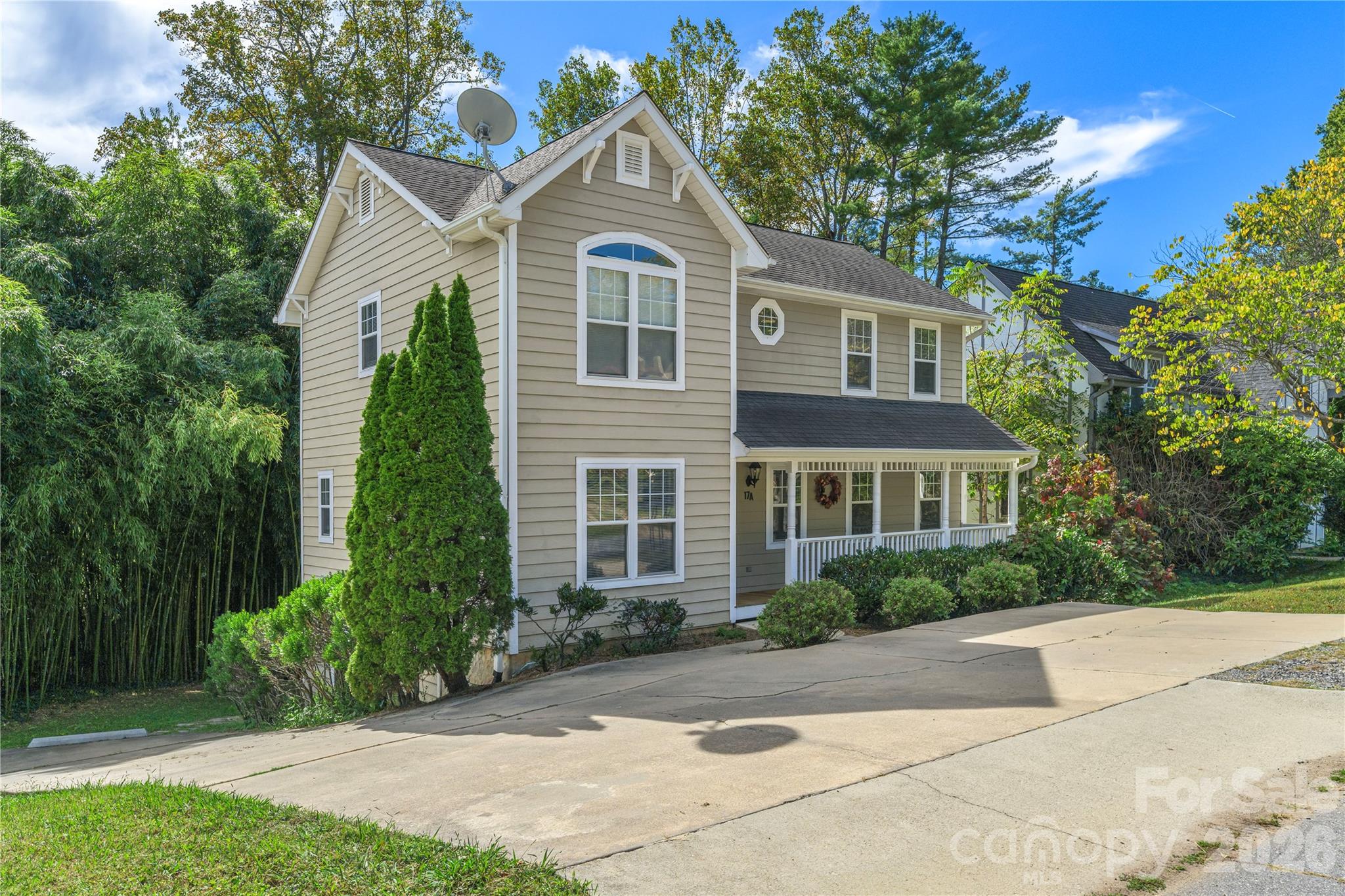 17 Sheridan Rd, Asheville, NC 28803. property listing photo