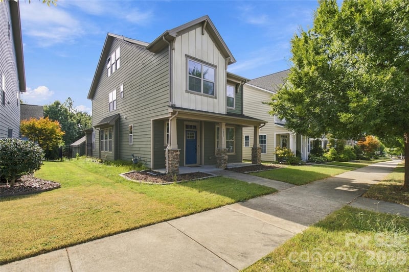 1251 Badger Court, Charlotte, NC - 4 beds, 2.5 baths, 2,544 sqft - $625,000