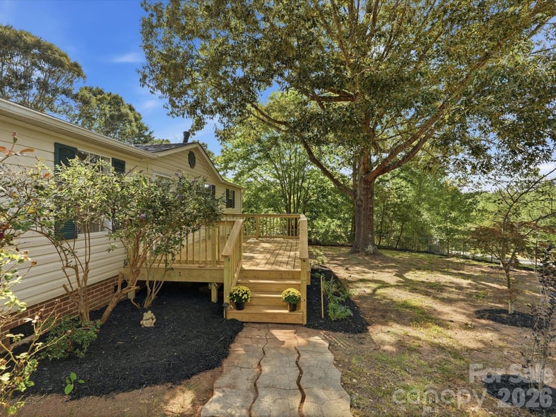 405 Marie Court, York, SC - 3 beds, 2 baths, 1,350 sqft - $259,900