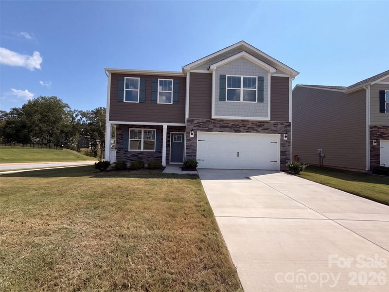 3049 Sassafras Trail, Gastonia, NC - 3 beds, 2.5 baths, 2,082 sqft - $364,000