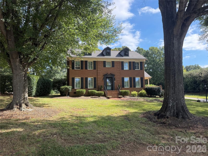 4533 Arborway Way, Charlotte, NC - 4 beds, 2.5 baths, 2,460 sqft - $1,595,000
