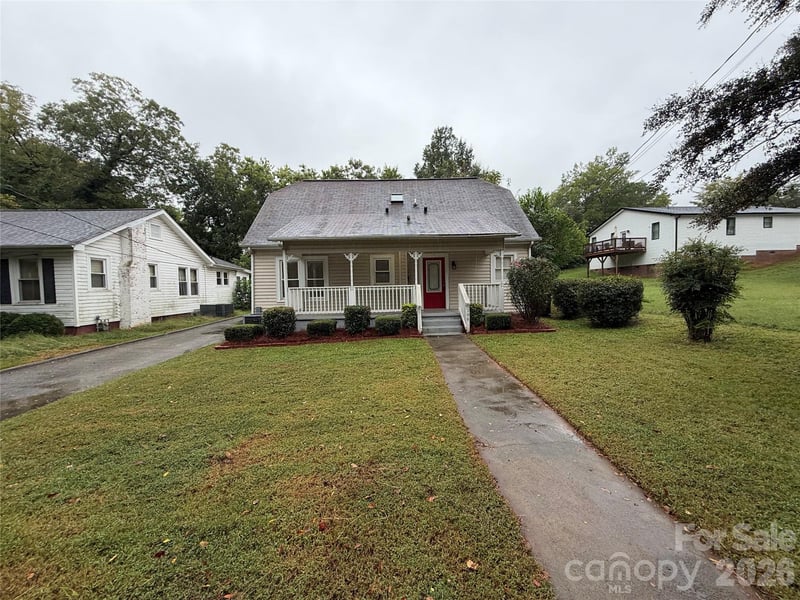 199 Vance Drive NE, Concord, NC - 3 beds, 2 baths, 1,509 sqft - $298,000