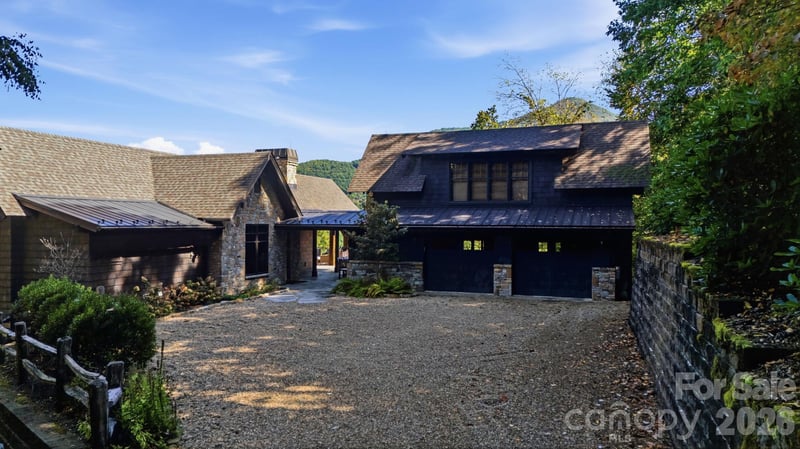 61 Ridgeline Way Apt 68, Sylva, NC - 3 beds, 3.5 baths, 2,262 sqft - $2,950,000