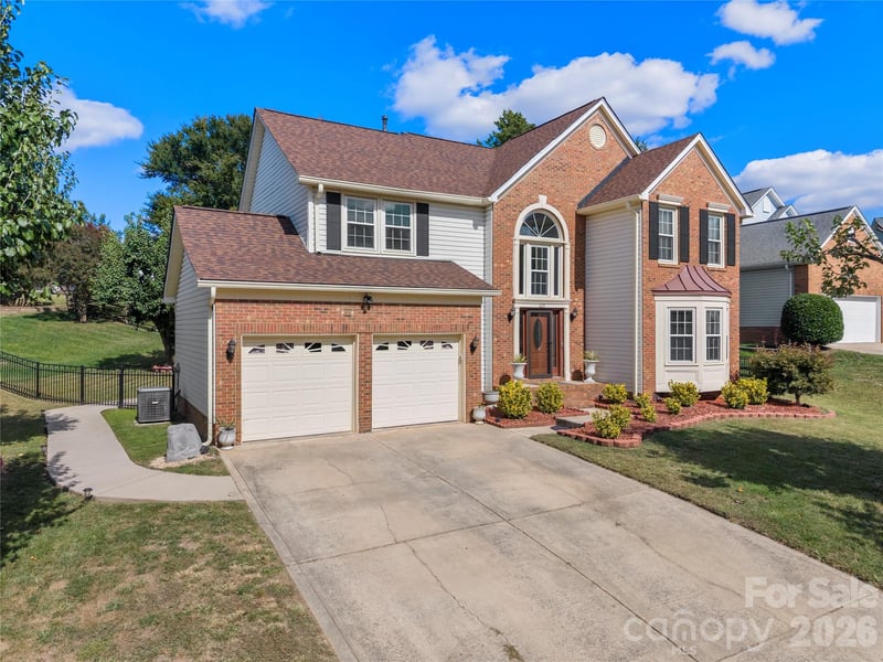 421 Halliwell Street, Charlotte, NC - 3 beds, 2.5 baths, 2,182 sqft - $450,000