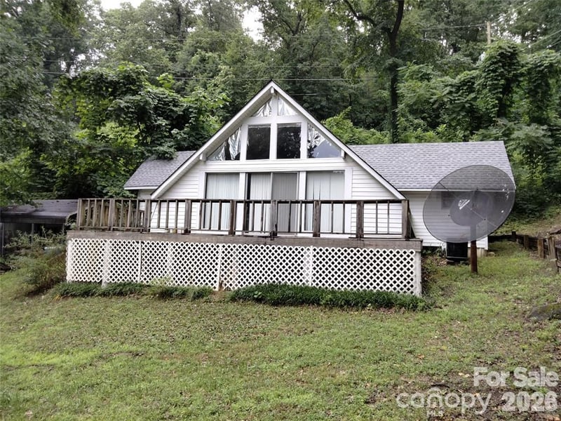 127 Rock Crest Cove, Lake Lure, NC - 2 beds, 2 baths, 496 sqft - $450,000