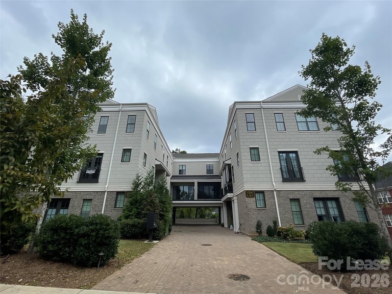 1708 Lombardy Circle D, Charlotte, NC - 3 beds, 3.5 baths - $5,495/mo