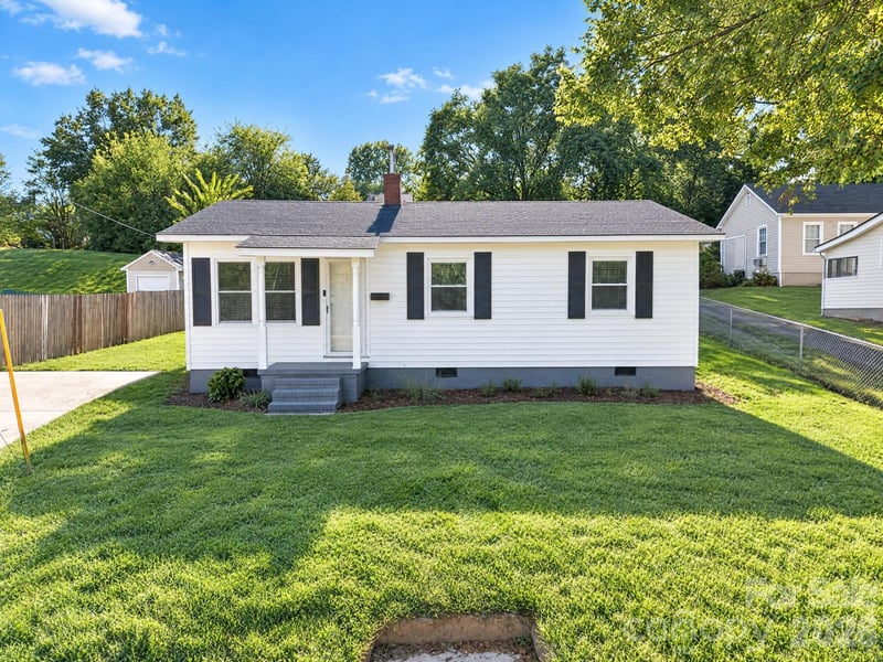 301 Houston Street, Concord, NC - 3 beds, 1 bath, 854 sqft - $210,000