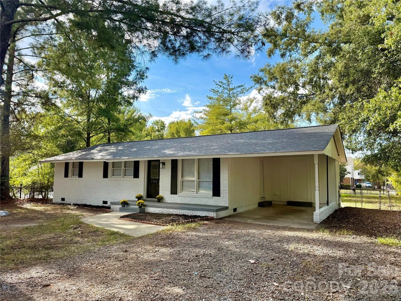1342 McCullough Street, Rock Hill, SC - 3 beds, 2 baths, 1,000 sqft - $225,000