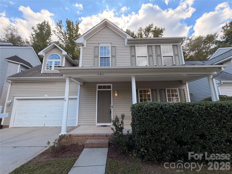 11911 Royal Castle Court, Charlotte, NC - 4 beds, 2 baths, 2,195 sqft - $2,699/mo