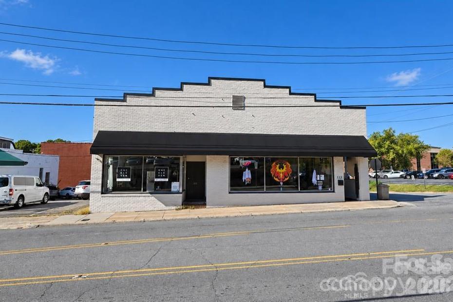 111/113 E Water St, Statesville, NC 28677. property listing photo