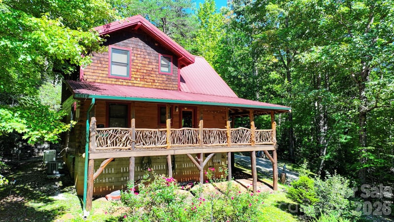 171 Camp Elliott Road, Black Mountain, NC - 2 beds, 2 baths, 1,080 sqft - $445,000
