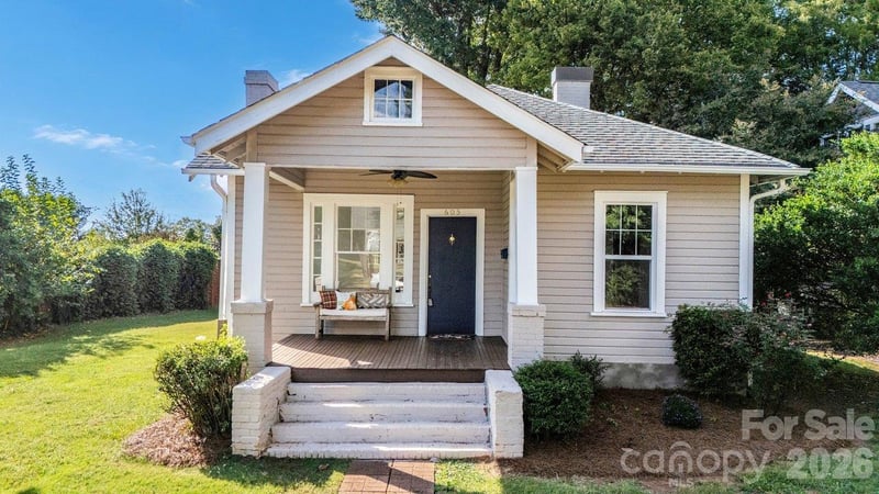 605 Oakland Avenue, Charlotte, NC - 3 beds, 1 bath, 1,226 sqft - $650,000