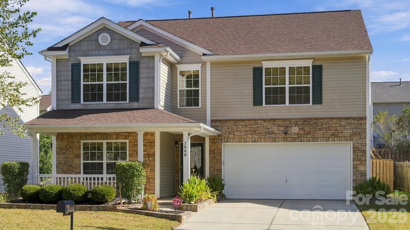 2806 Buckleigh Drive, Charlotte, NC - 4 beds, 2.5 baths, 2,741 sqft - $375,000