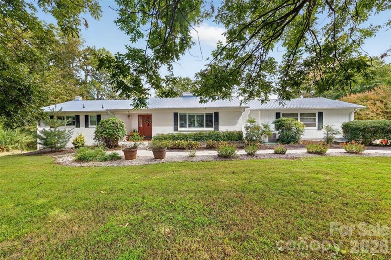 2086 Old Mountain Road, Statesville, NC - 3 beds, 3 baths, 3,107 sqft - $800,000