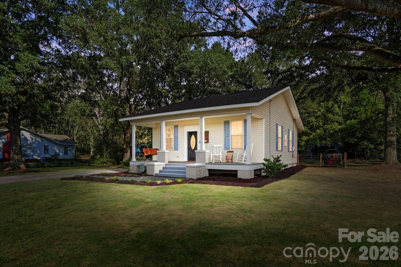 1125 Traywick Road, Marshville, NC - 2 beds, 1.5 baths, 916 sqft - $239,900