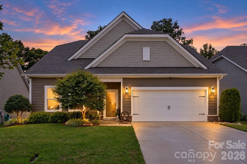 4521 Grove Manor Street, Waxhaw, NC - 2 beds, 2 baths, 1,687 sqft - $450,000