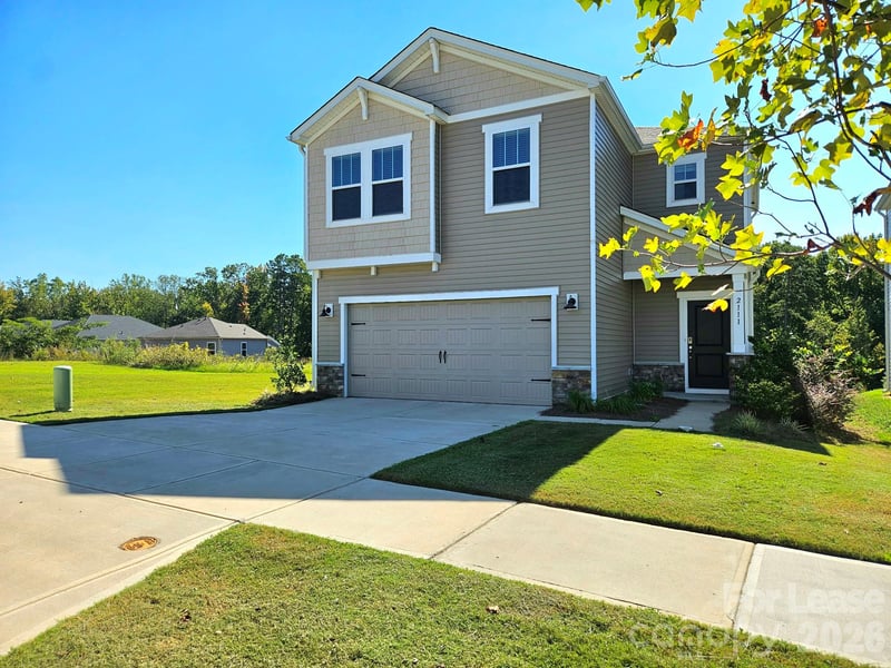 2111 Belterra Drive, Charlotte, NC - 3 beds, 2.5 baths, 1,906 sqft - $2,200/mo