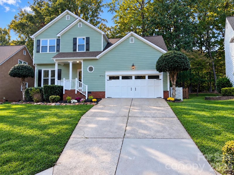 9732 Whitewood Trail, Charlotte, NC - 4 beds, 2.5 baths - $385,000