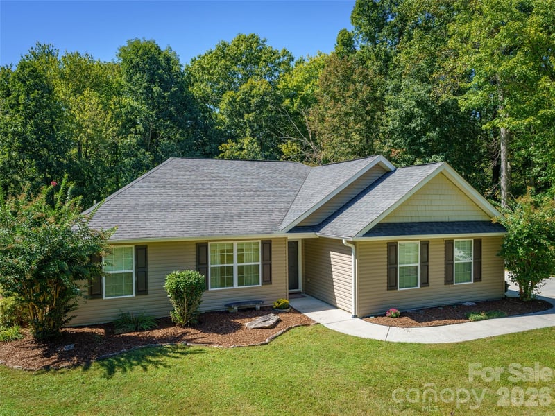 202 Hondah Road, Brevard, NC - 3 beds, 2 baths, 1,581 sqft - $450,000