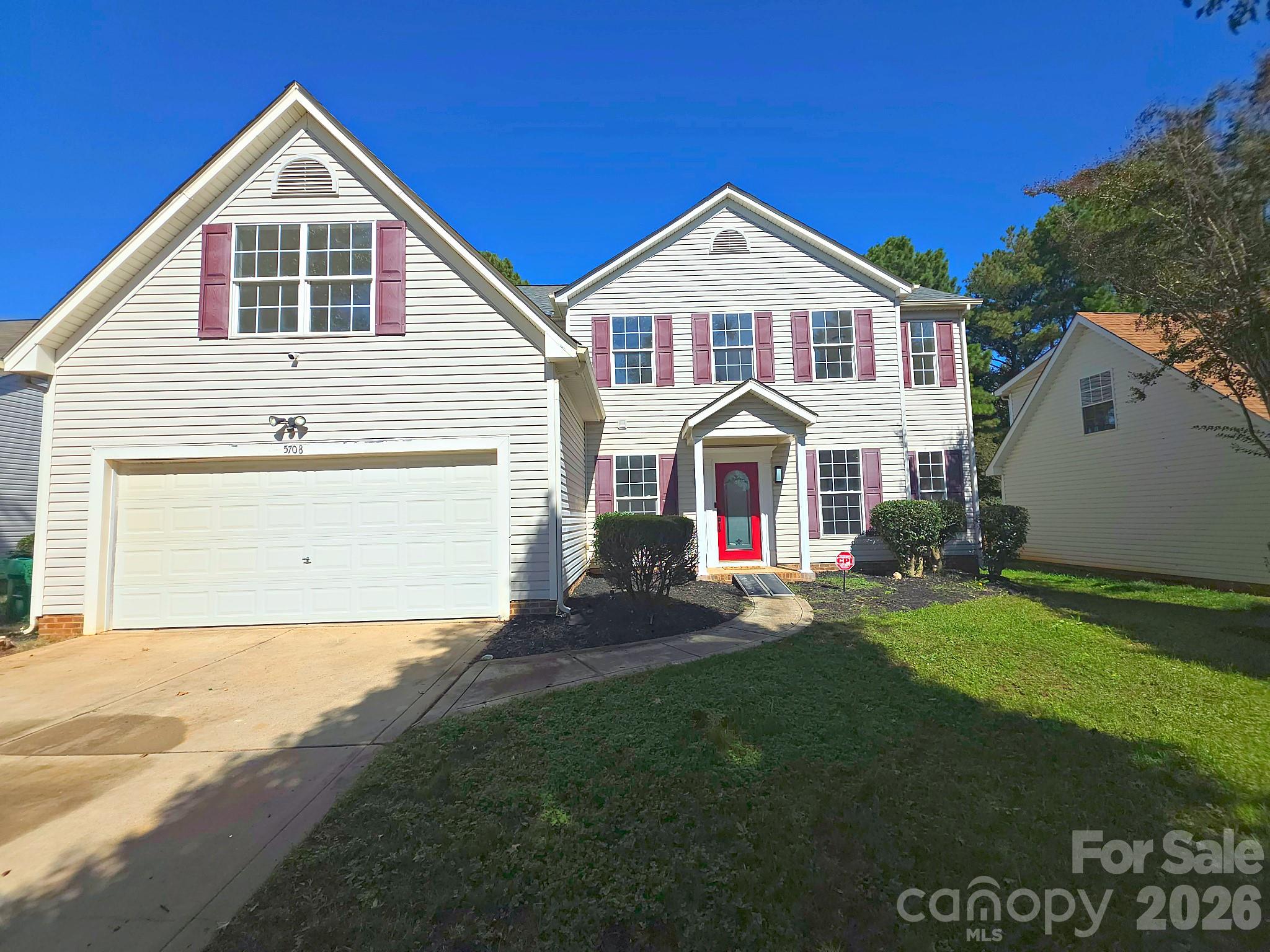 5708 Falls Ridge Ln, Charlotte, NC 28269. property listing photo
