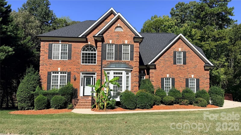 2910 Providence View Lane, Charlotte, NC - 6 beds, 5 baths, 4,446 sqft - $1,400,000