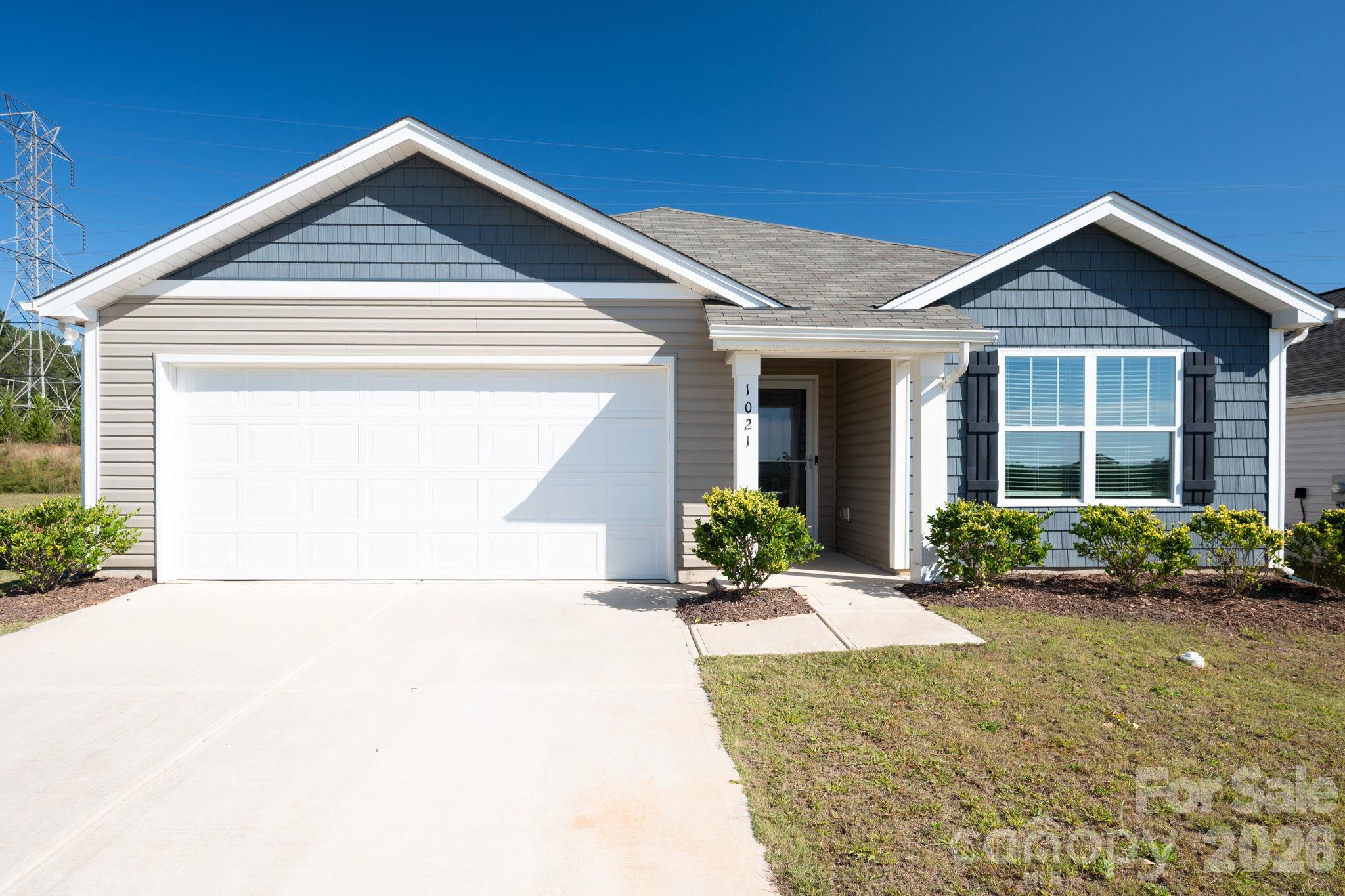 1021 Foxberry Ln, Maiden, NC 28650. property listing photo