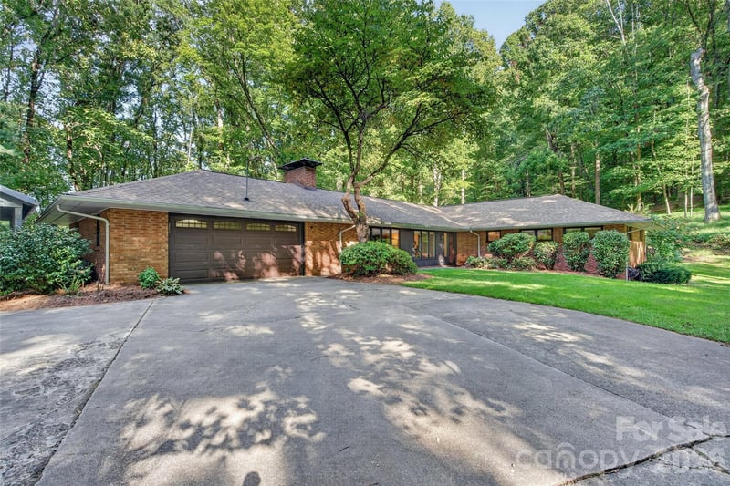 459 Forest Heights Drive, Marion, NC - 3 beds, 3 baths, 2,101 sqft - $650,000