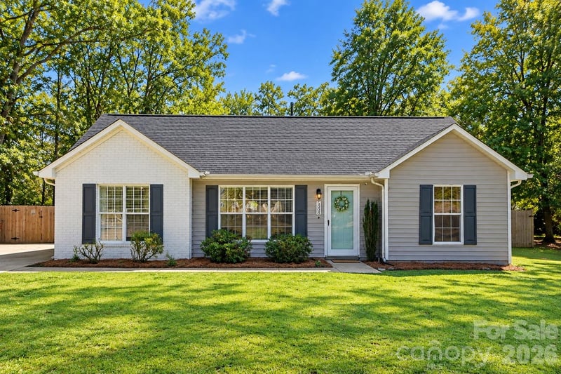 5008 West Street, Indian Trail, NC - 3 beds, 2 baths, 1,200 sqft - $300,000