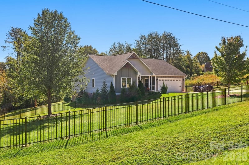 457 Edwards Street Extension, Rutherfordton, NC - 3 beds, 2 baths, 1,794 sqft - $460,000