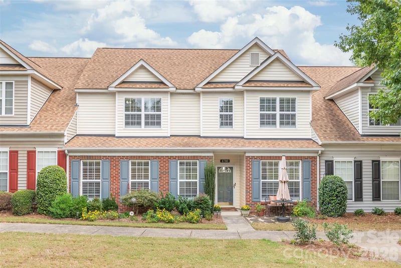 4780 Grier Farm Lane, Charlotte, NC - 3 beds, 2.5 baths, 2,222 sqft - $455,000