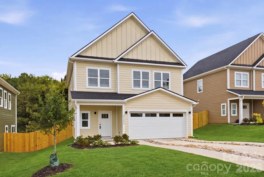 6206 Linda Vista Ln, Charlotte, NC 28216. property listing photo
