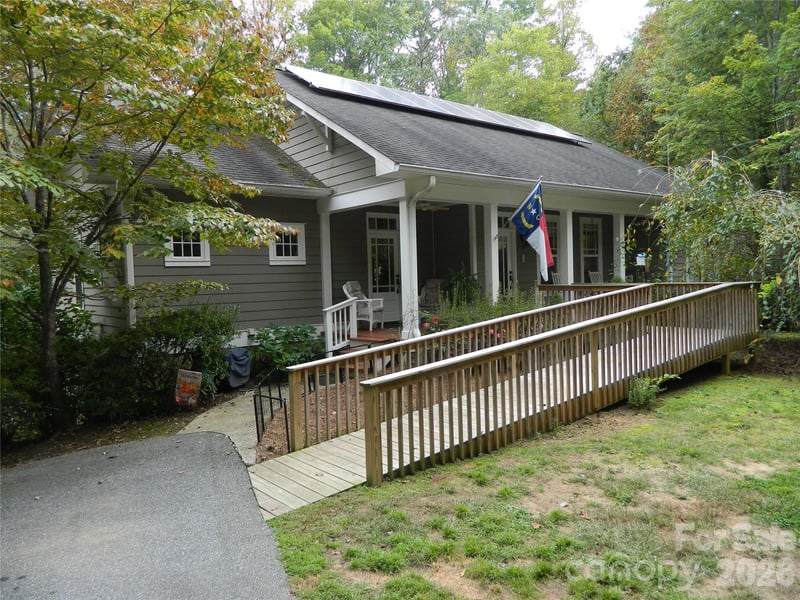 4307 Partridge Court SE, Lenoir, NC - 3 beds, 3 baths, 2,230 sqft - $439,900