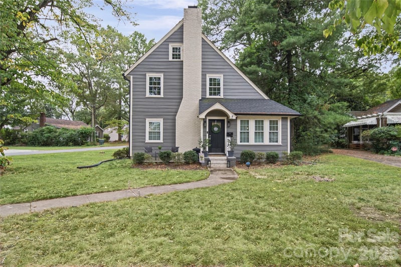 601 Carolina Avenue, Gastonia, NC - 4 beds, 3.5 baths, 2,671 sqft - $460,000