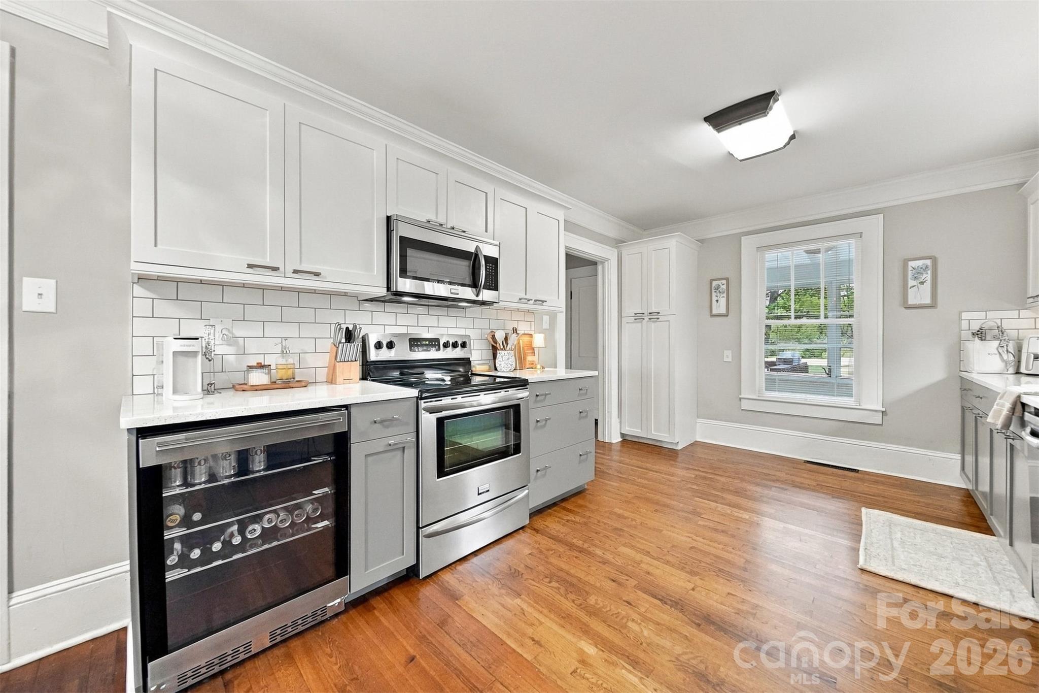 1339 5th St NE, Hickory, NC 28601. property listing photo