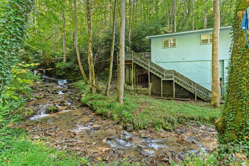 1000 Cane Creek Road, Sylva, NC - 2 beds, 1 bath, 845 sqft - $275,000