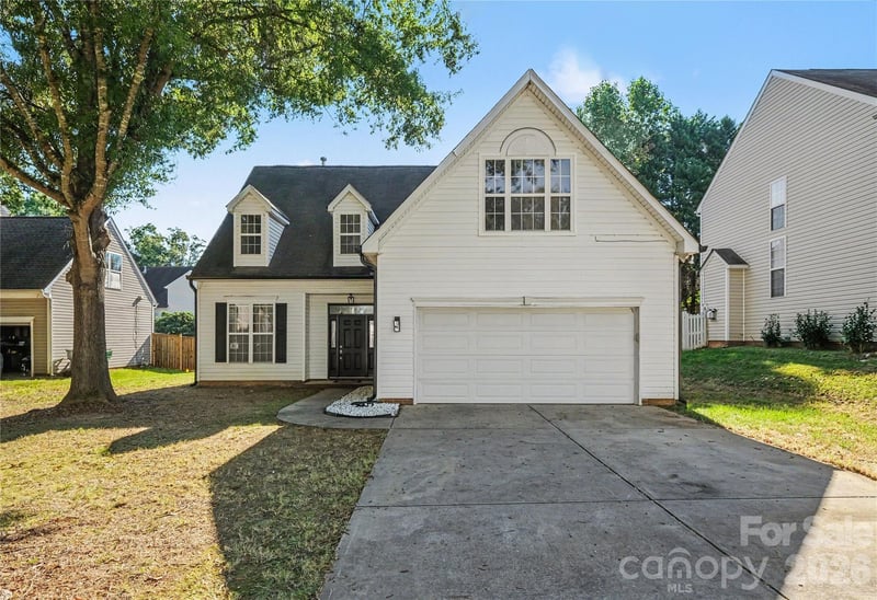 8030 Shiny Meadow Drive, Charlotte, NC - 4 beds, 2.5 baths, 1,993 sqft - $375,000