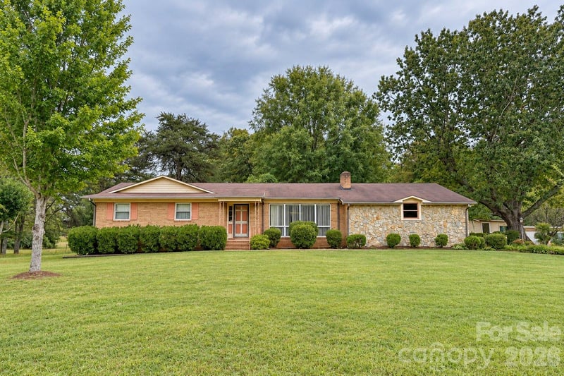 4600 E NC Hwy 150 None, Lincolnton, NC - 3 beds, 2 baths, 1,626 sqft - $289,900