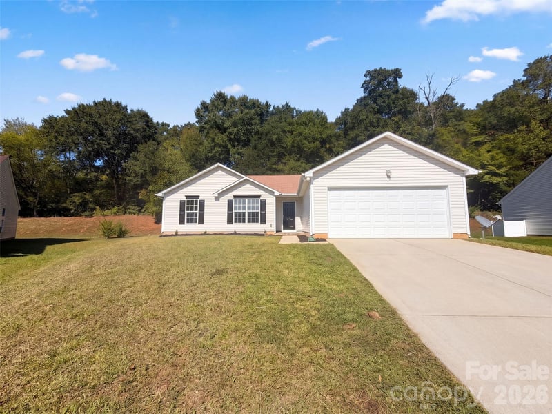 2094 Chapel Creek Road SW, Concord, NC - 3 beds, 2 baths, 1,484 sqft - $325,000