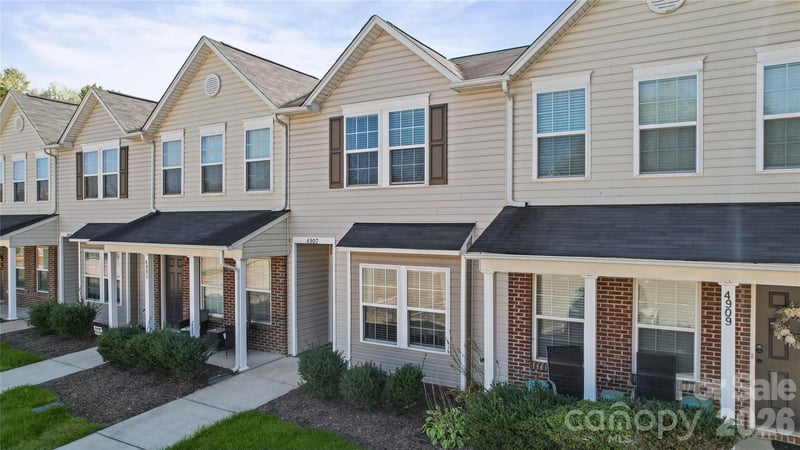 4907 Potter Road, Matthews, NC - 2 beds, 2.5 baths, 1,201 sqft - $259,900