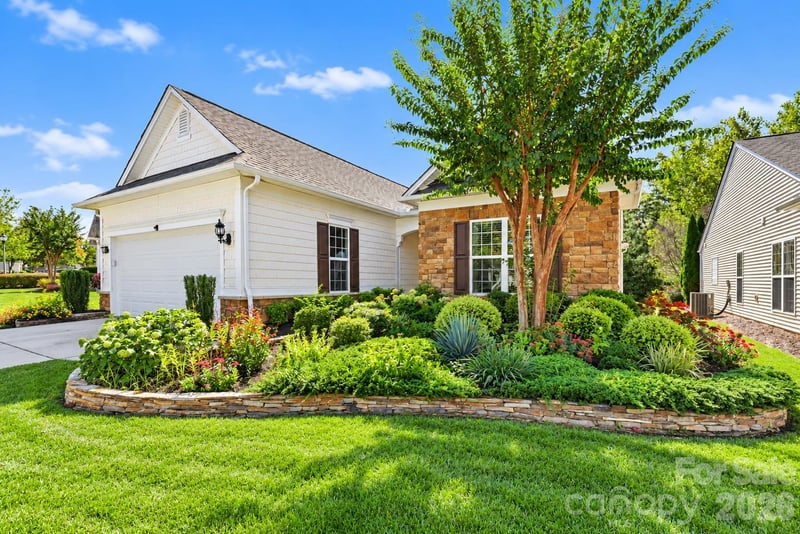 8077 Crater Lake Drive, Indian Land, SC - 3 beds, 2 baths, 1,746 sqft - $499,000