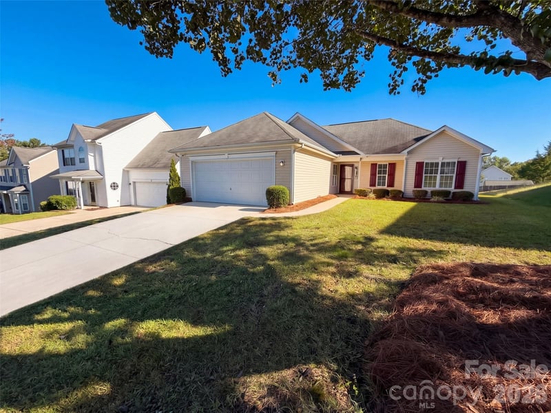 11344 Pointer Ridge Drive, Charlotte, NC - 3 beds, 2 baths, 1,276 sqft - $295,000