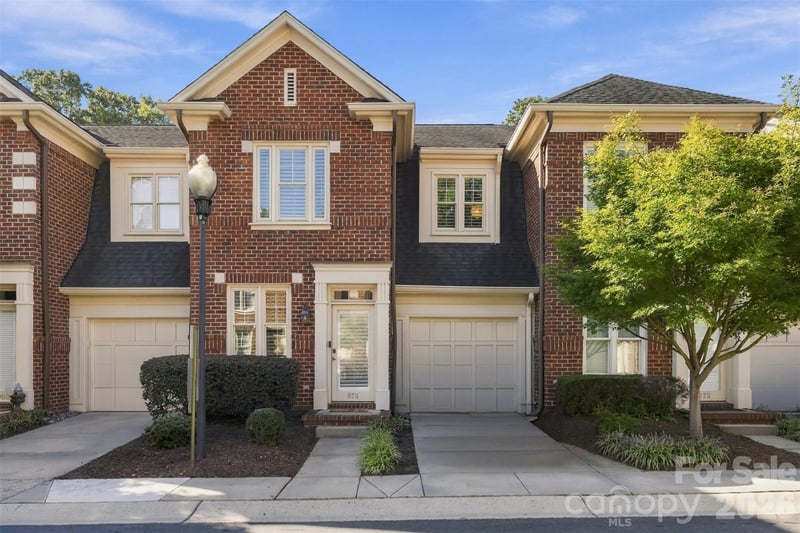 976 Park Slope Drive, Charlotte, NC - 3 beds, 2.5 baths, 1,513 sqft - $649,000